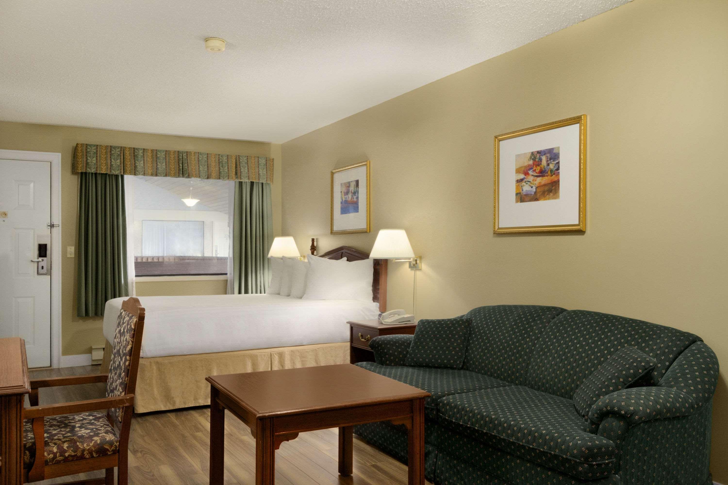 Days By Wyndham 3*