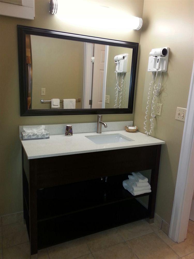 Days By Wyndham Hotel Vernon